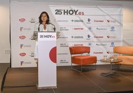 María Jesús Almanzor durante su conferencia