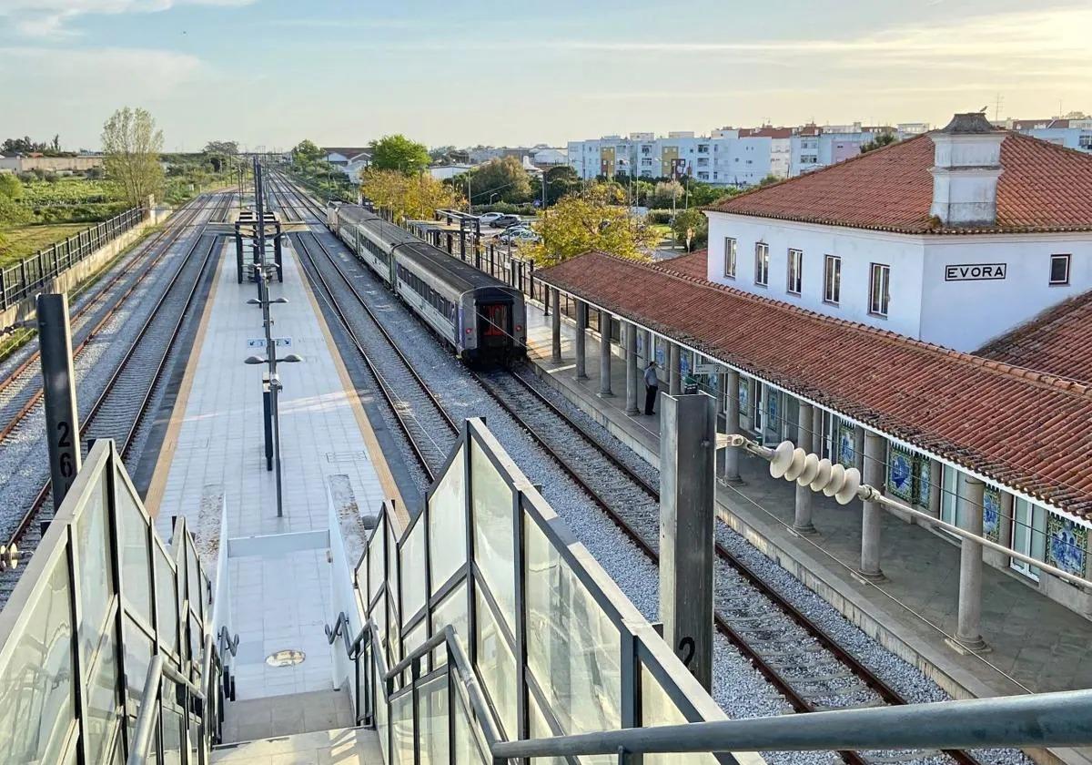 El PP denuncia que España y Portugal retrasan a 2034 el fin de las obras del AVE