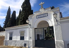 Fachada del Cementerio Municipal