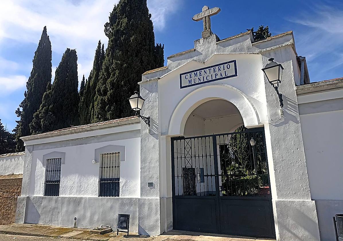 Fachada del Cementerio Municipal