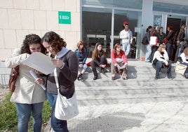 Imagen de archivo de alumnos de la UEx en la Facultad de la Formación del Profesorado de Cáceres.