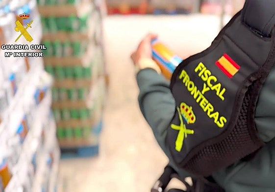 Imagen de archivo de una inspección fiscal de Guardia Civil