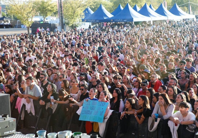 Público en uno de los conciertos de este sábado.