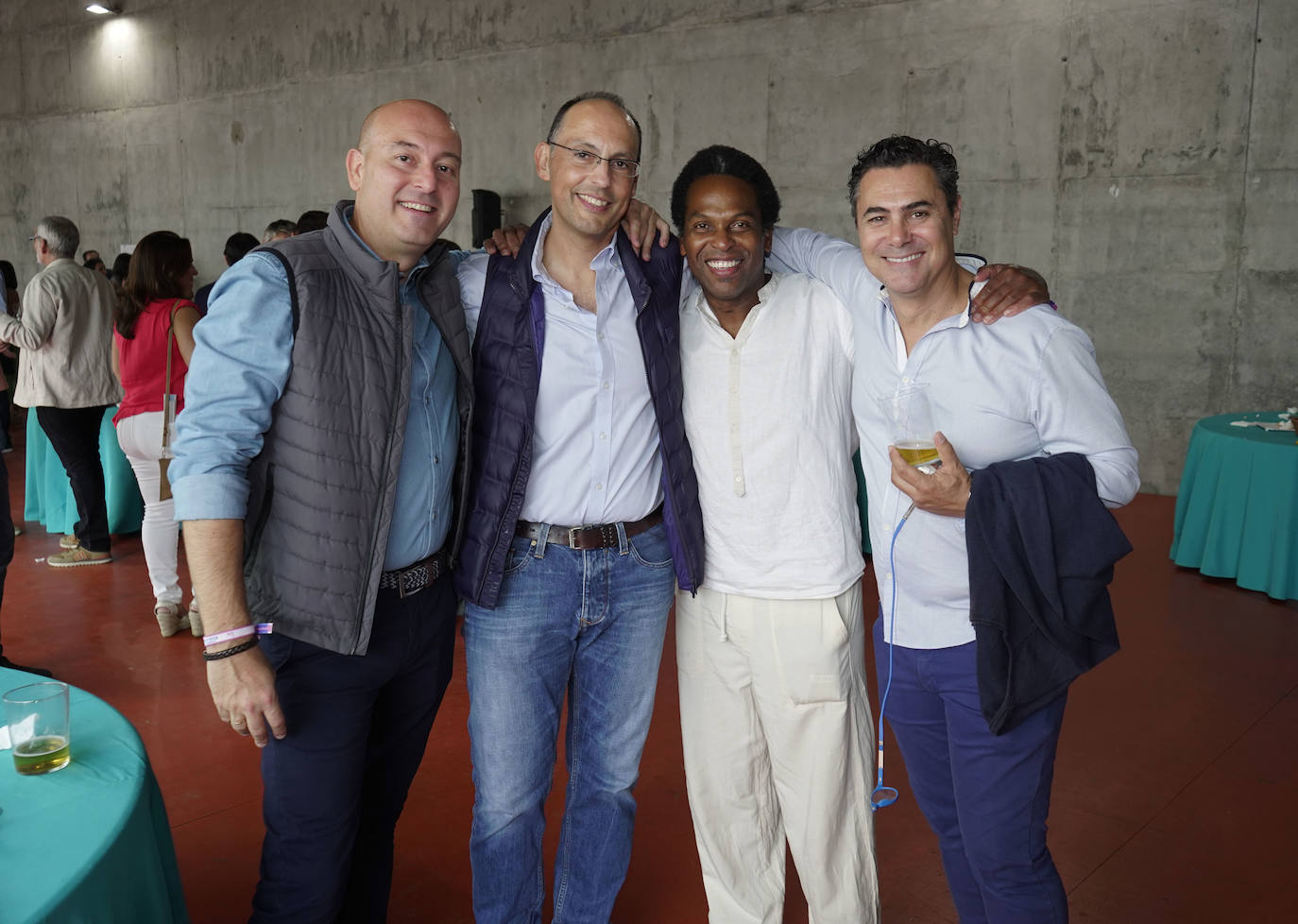 Reunión de antiguos alumnos de los Maristas por los 75 años de su asociación, en imágenes (I)