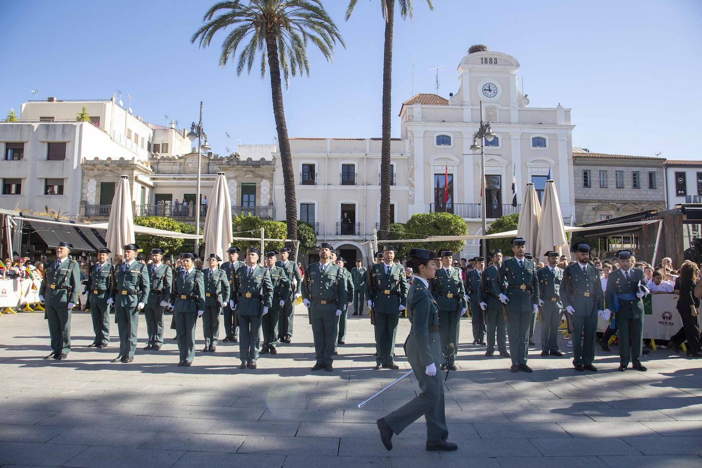 La semana de la Guardia Civil comienza con el izado de la bandera