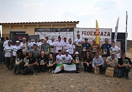 Foto grupal de los premiados.