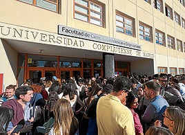 Algunos afectados tras anunciar que se cancelaba el examen