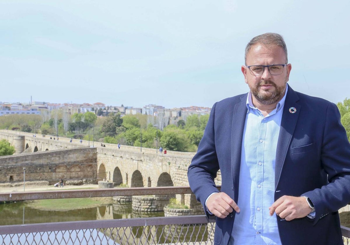 Antonio Osuna en el Guadiana en Mérida.