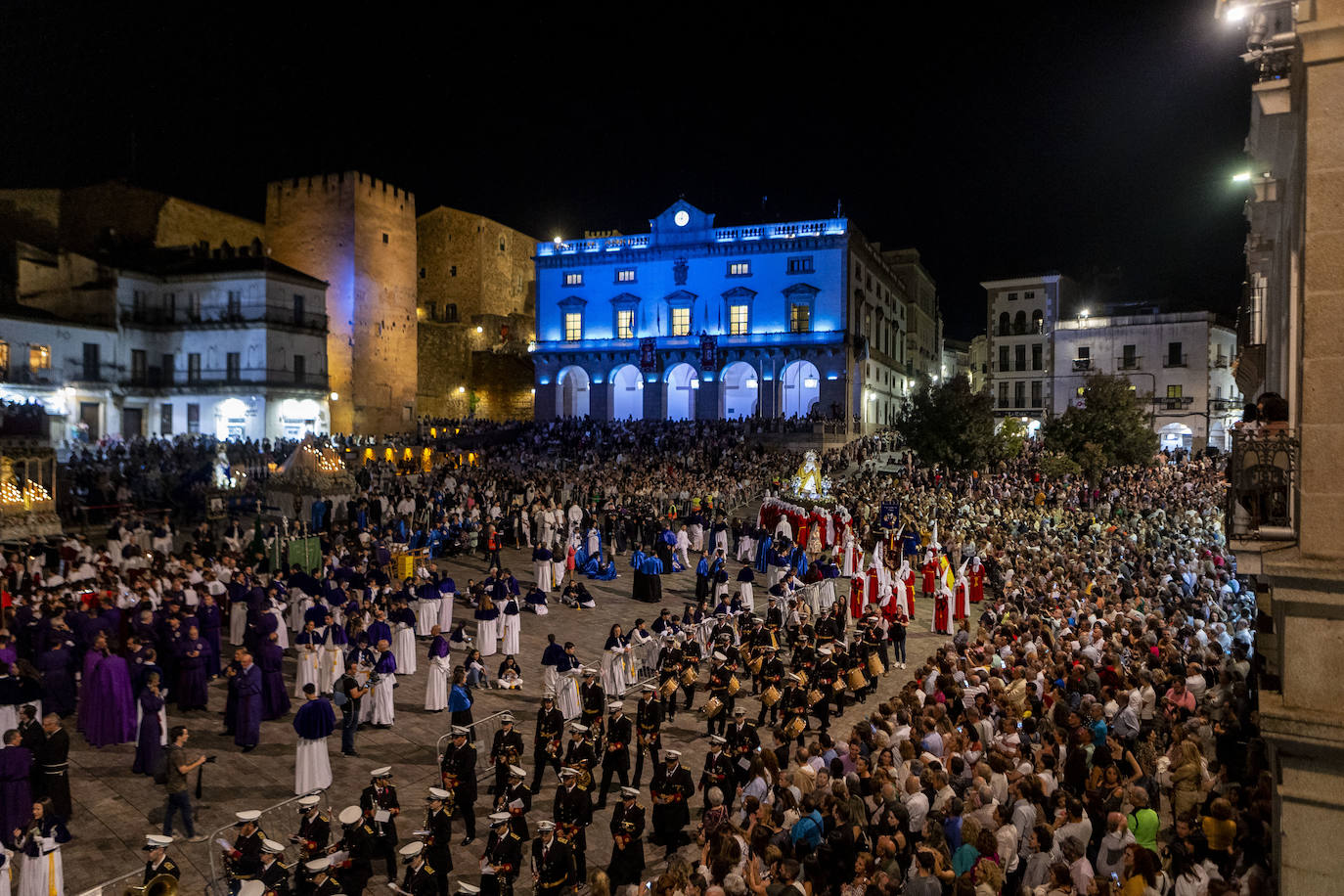 Procesión magna mariana en Cáceres, en imágenes (II)