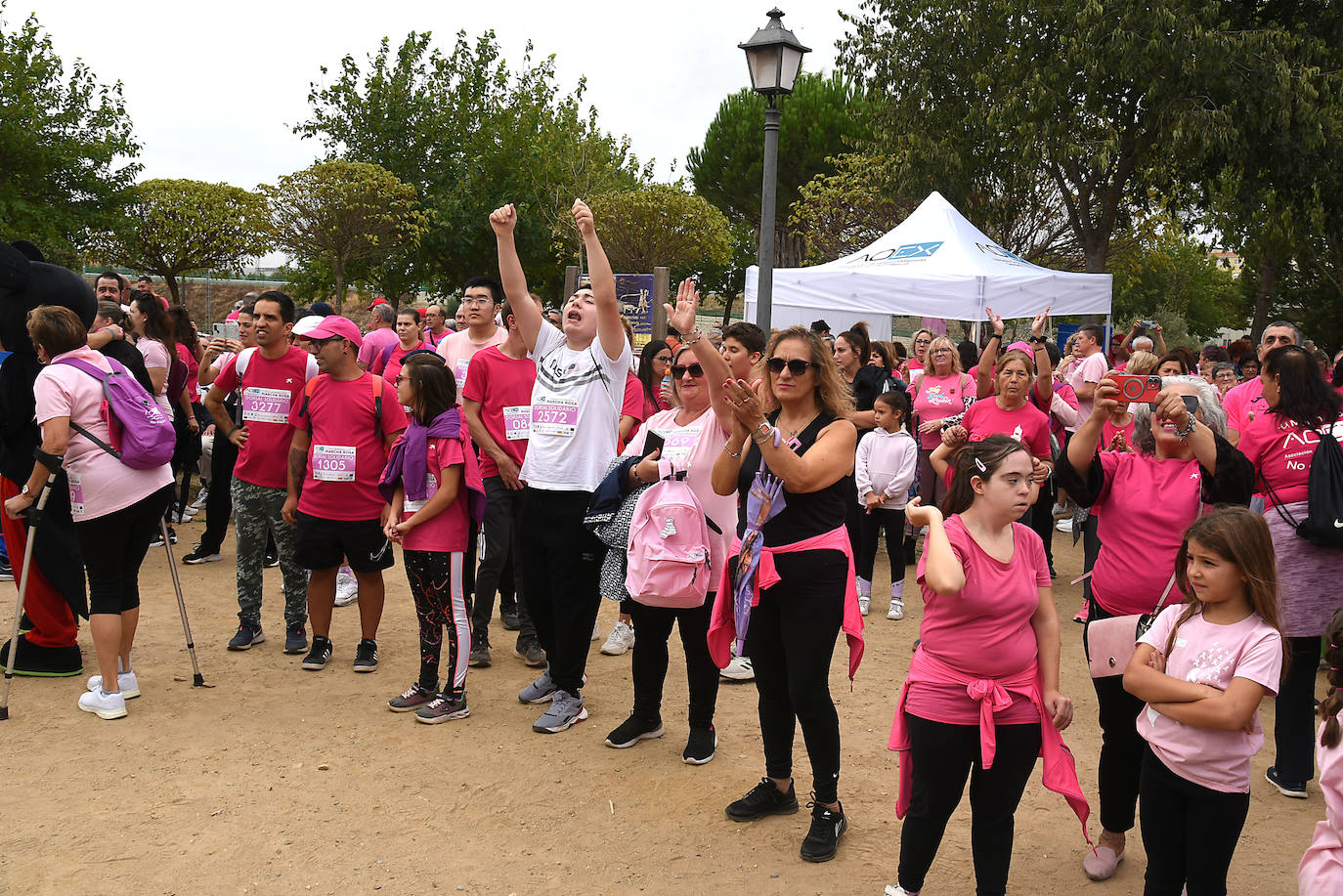 La marcha rosa de Plasencia, en imágenes