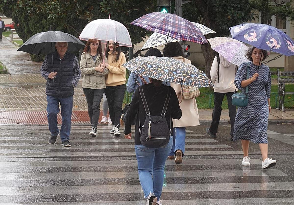 Lluvia este lunes en la ciudad de Badajoz.