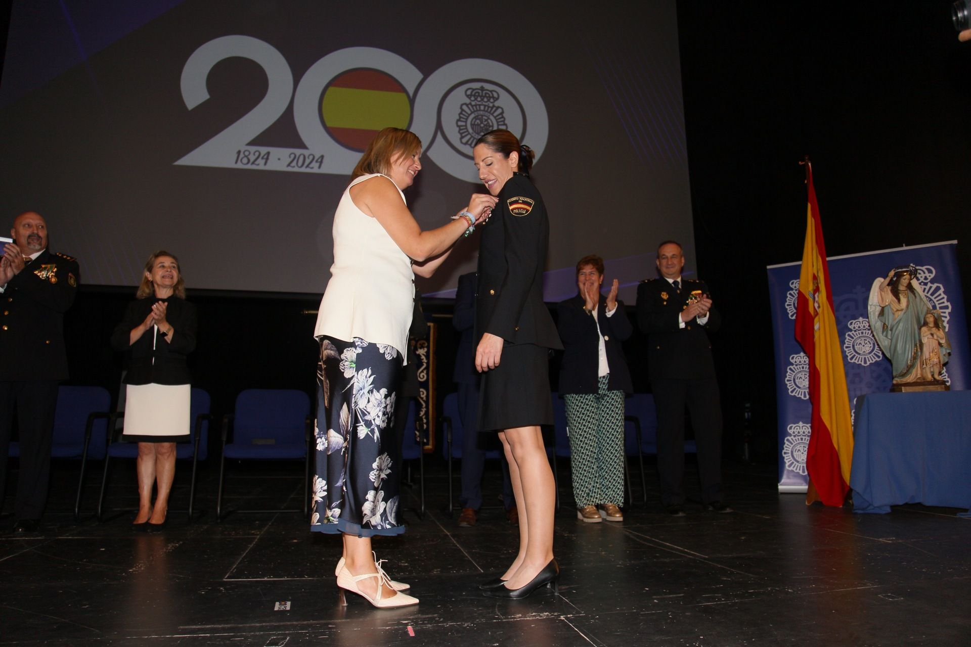 La Policía Nacional celebra en Mérida el día de su patrón