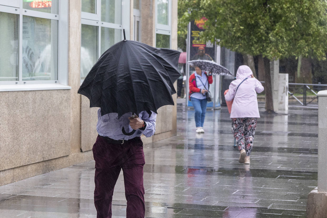 Fotos | Así han sido las lluvias de este miércoles en Cáceres