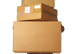 ¿Te ha llegado un paquete que no pediste? Puede ser una estafa de 'brushing': Te explicamos cómo funciona