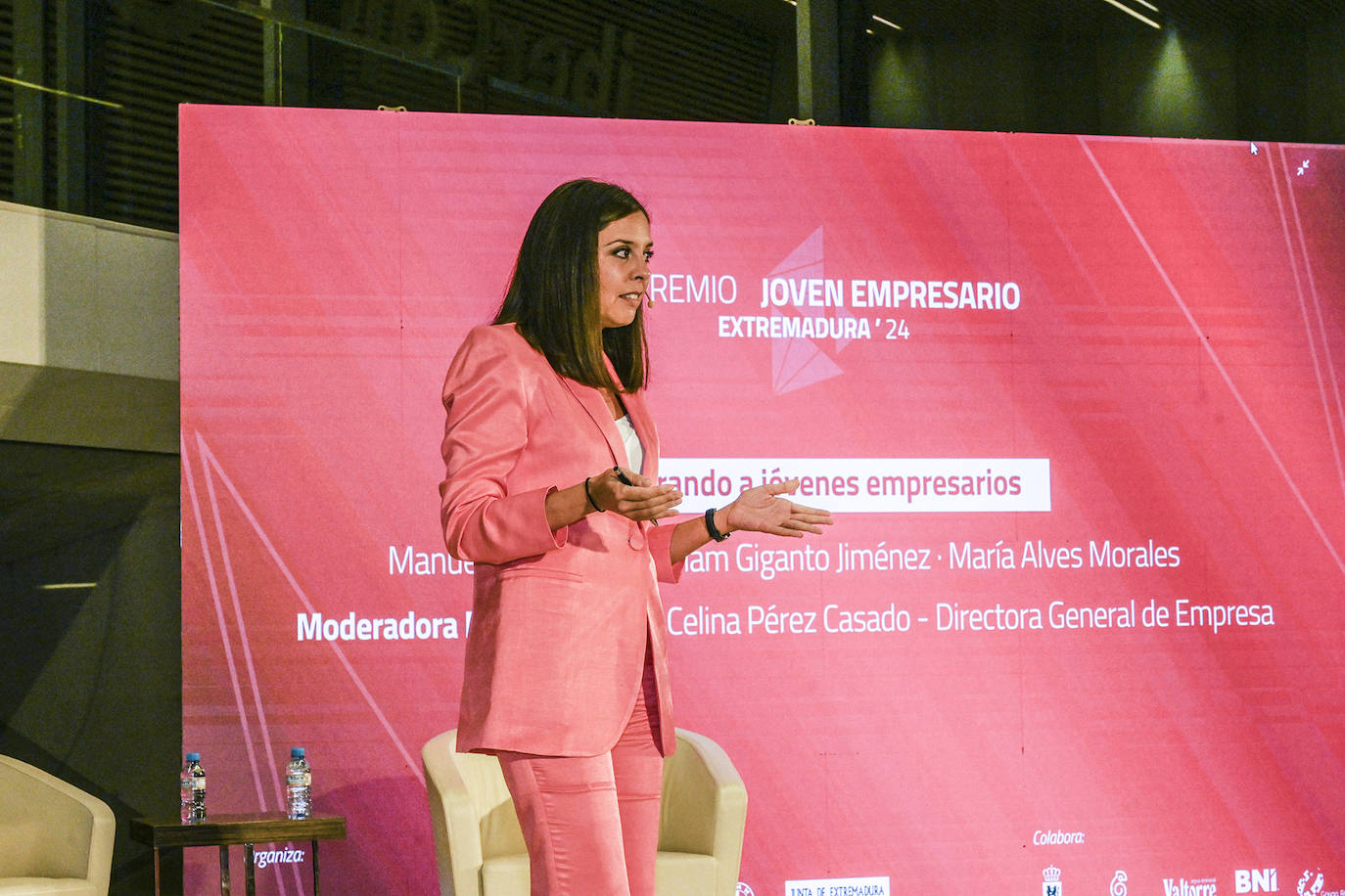 La gala de la VI Edición de los Premios Joven Empresario de Extremadura 2024, en imágenes