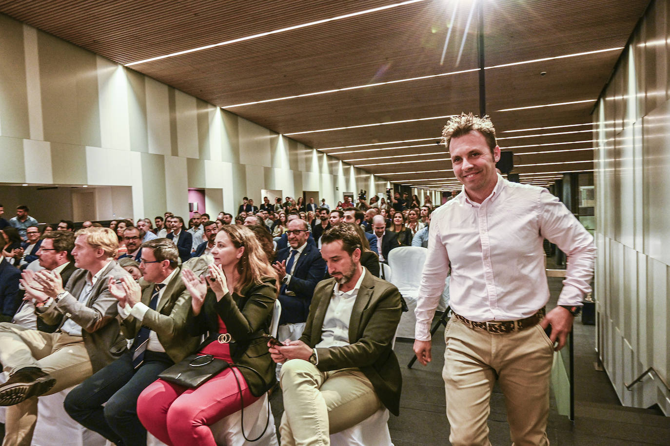 La gala de la VI Edición de los Premios Joven Empresario de Extremadura 2024, en imágenes