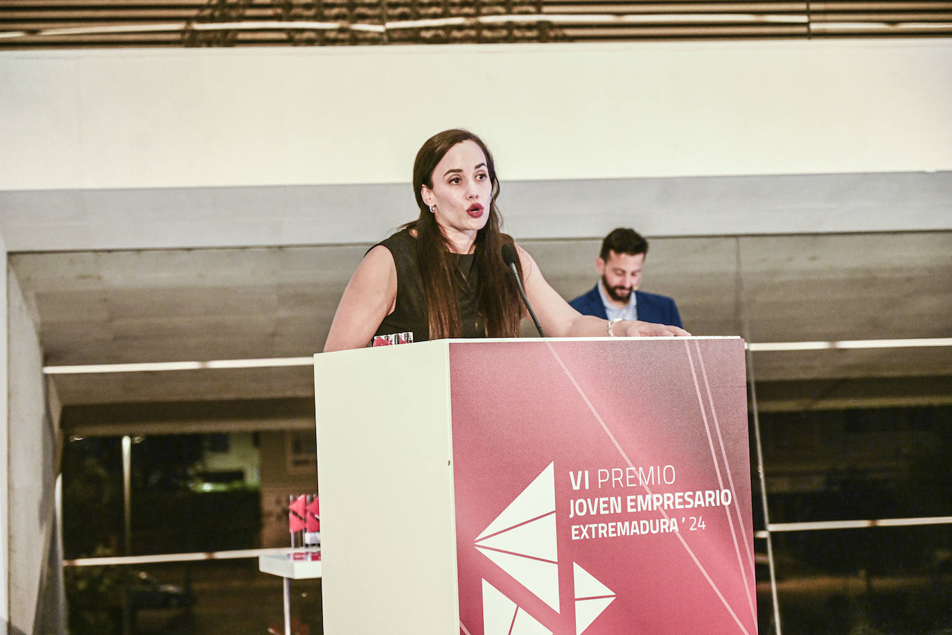 La gala de la VI Edición de los Premios Joven Empresario de Extremadura 2024, en imágenes