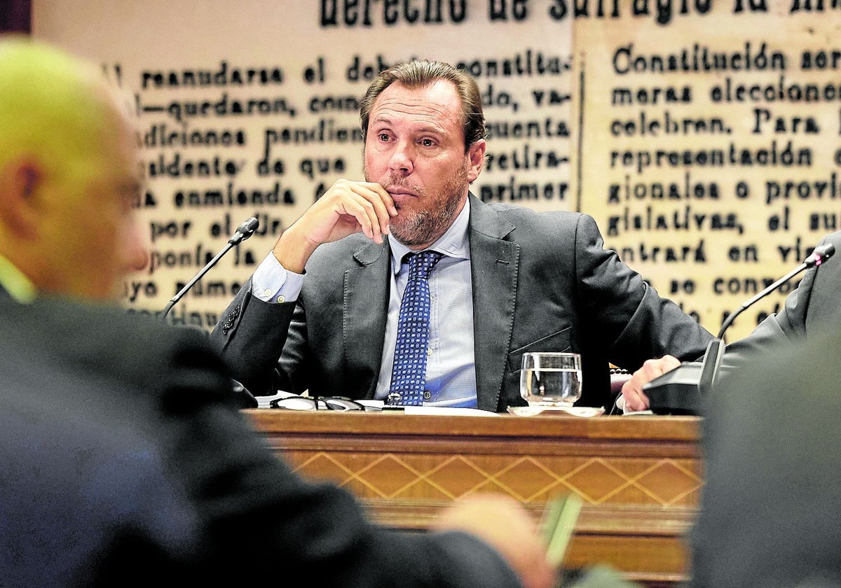 El ministro de Transportes, Óscar Puente, en su comparecencia en el Senado del pasado mes de agosto.