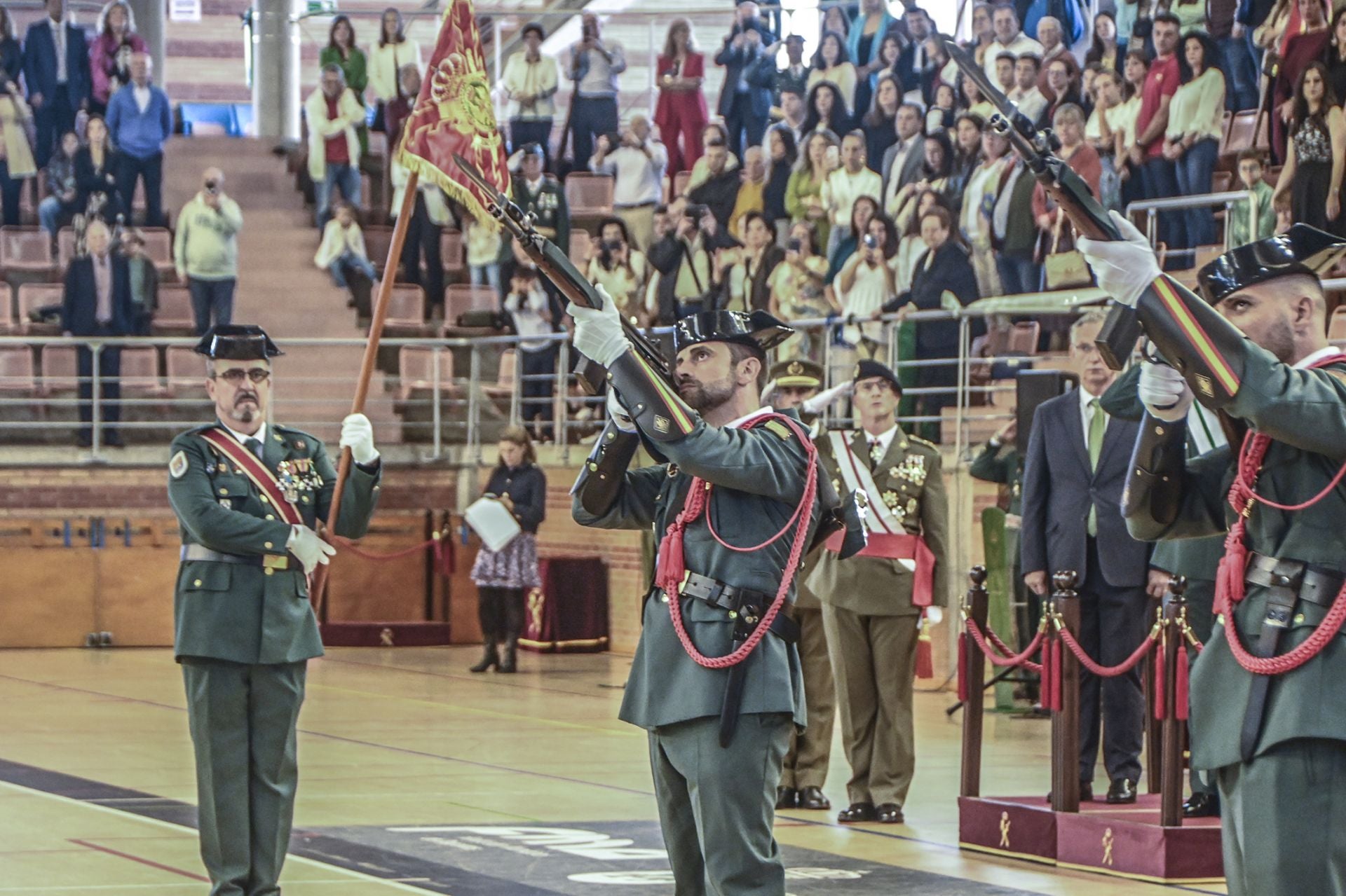Actos de la Guardia Civil por el 12 de octubre en Badajoz