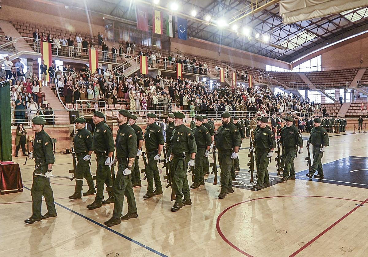Aspecto que presentaba el pabellón de La Granadilla en Badajoz para celebrar la patrona de la Guardia Civil.