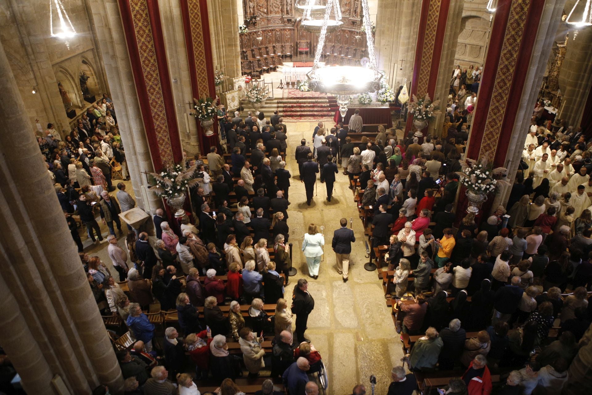 La misa pontifical por el Centenario de la patrona de Cáceres, en imágenes