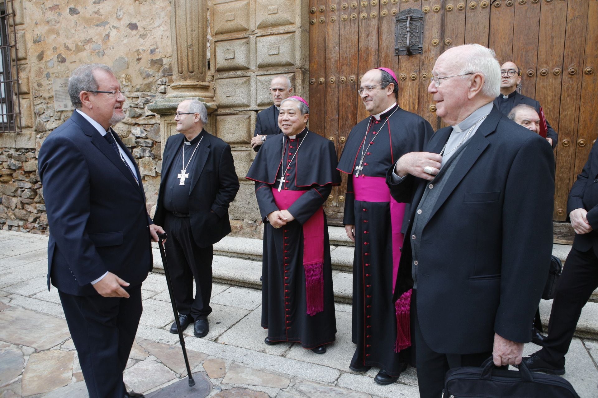 La misa pontifical por el Centenario de la patrona de Cáceres, en imágenes