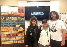 Miembros de Sambrona y Underground Colectiva en el anuncio de la sede en Alburquerque