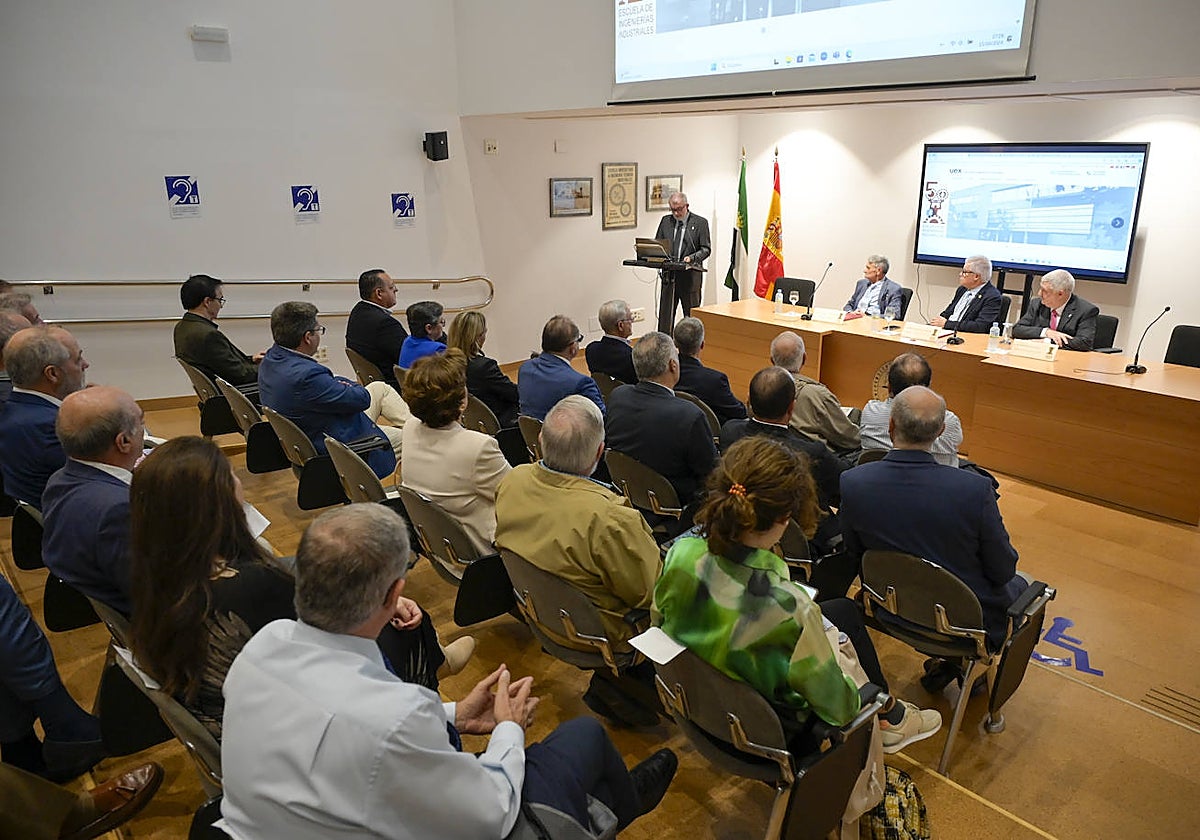 Presentación de los actos del 50 aniversario de la creación de la Escuela de Ingenierías este martes.