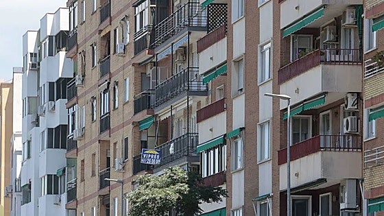 El problema de la vivienda divide el pleno de Cáceres en dos bloques