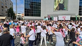 Fotos | Sesión de zumba en Badajoz contra el cáncer de mama