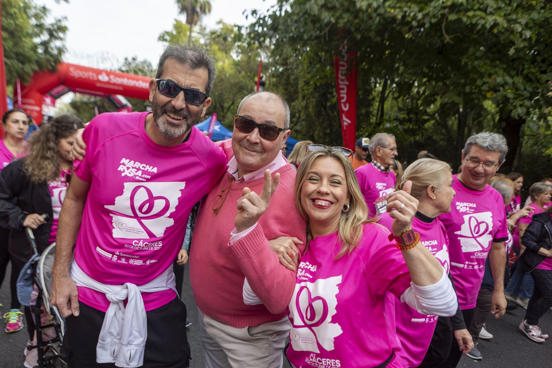 Fotos | La Marcha Rosa contra el cáncer, en Cáceres