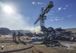 El incendio ha quedado sofocado pasadas las 17.30 horas de este martes.