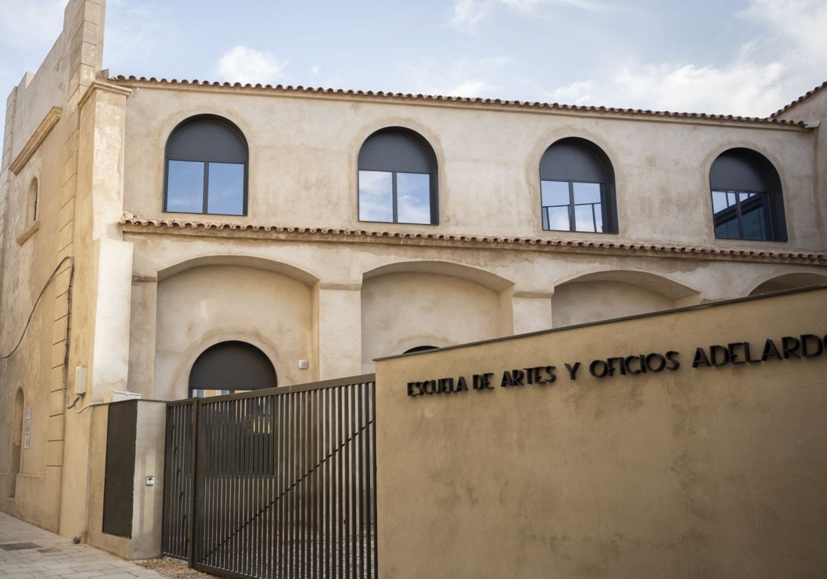 Nueva sede dela Escuela de Artes y Oficios en la calle Chapín, en Badajoz.