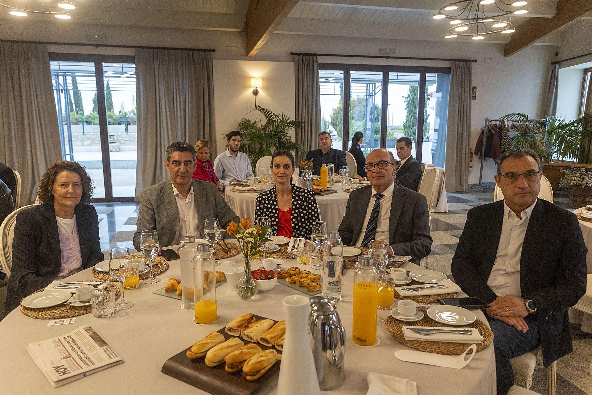 Ana López, Javier Muñoz, Carmen Moreno, Julio Morales y Jesús Solana Pedrazo.