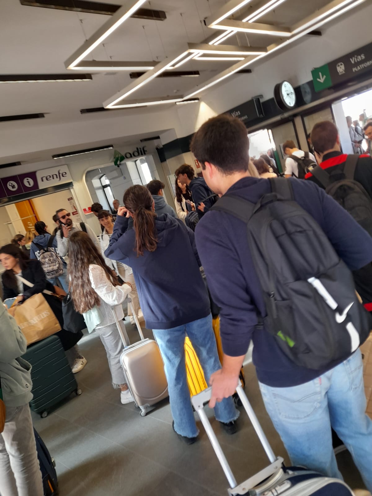 Un vagón se llena de humo y obliga a evacuar a los pasajeros del tren en Mérida