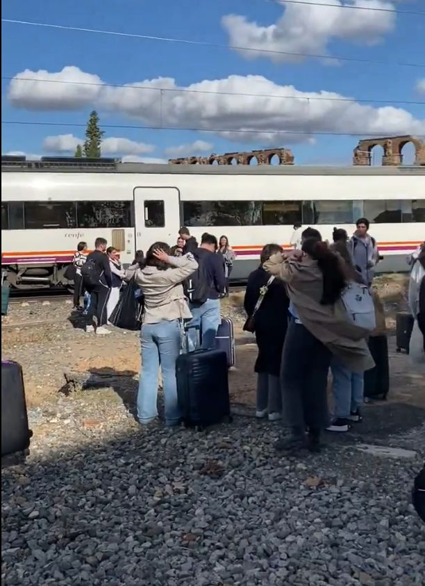 Un vagón se llena de humo y obliga a evacuar a los pasajeros del tren en Mérida