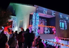 Aspecto exterior de la casa, situada en la calle Sierra de Gata, número 12-C, en Malpartida de Cáceres.