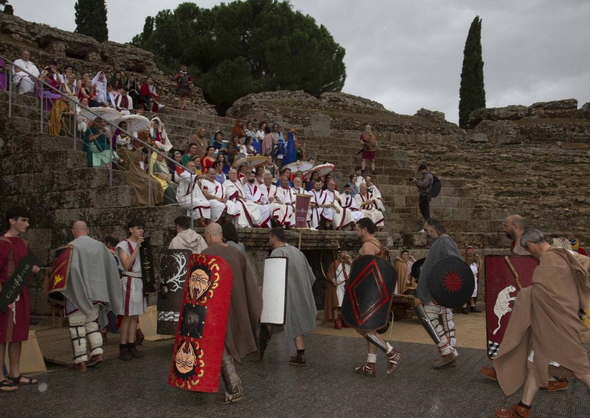 Imagen secundaria 1 - &#039;Gladiator&#039; vuelve a Emerita Augusta de la mano de influencers nacionales