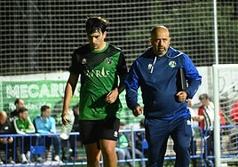 Martín Fernández (derecha) en el partido de la fase previa ante el Playas de Sotavento.
