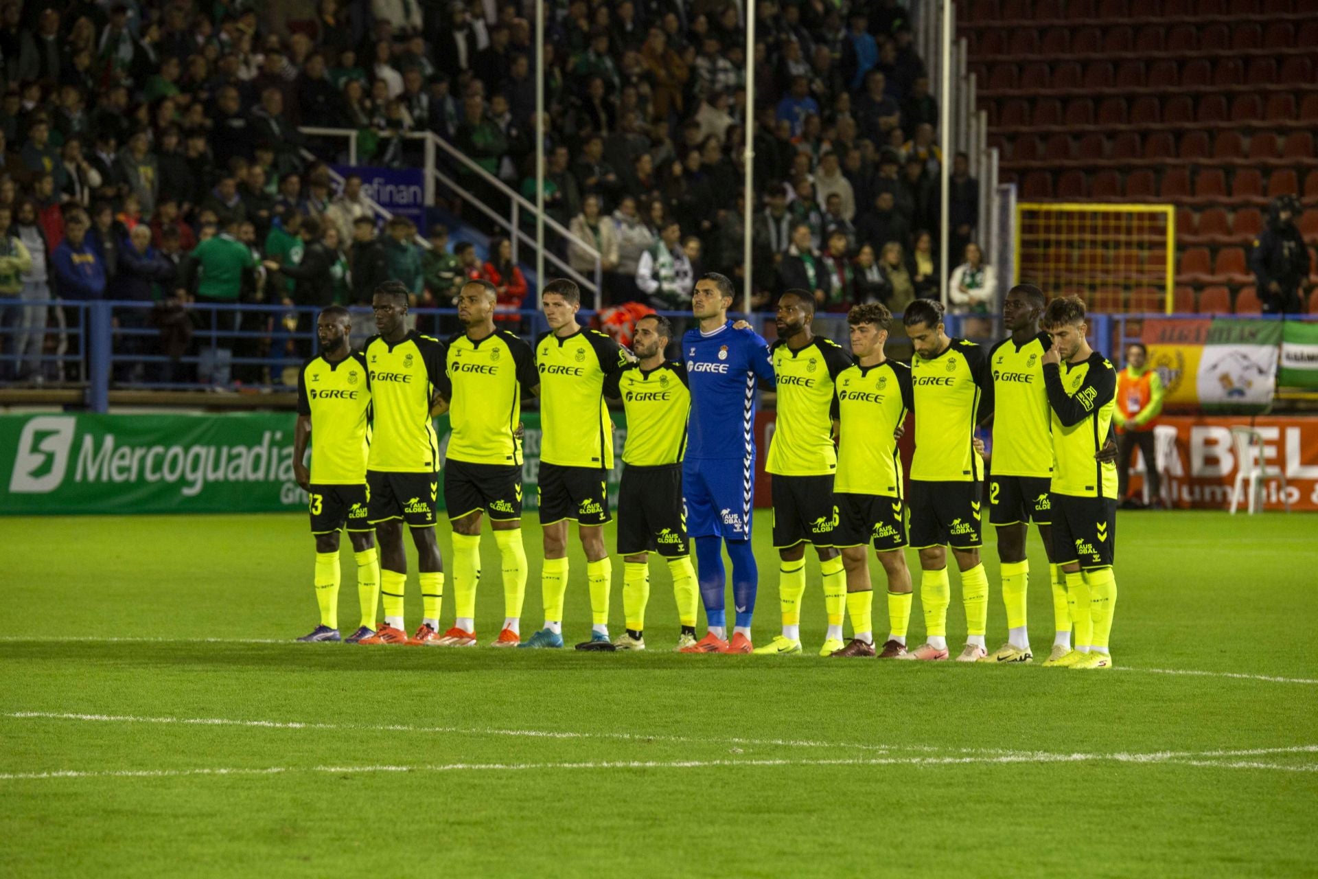 Fotos | El Betis golea al Gévora en el Francisco de la Hera