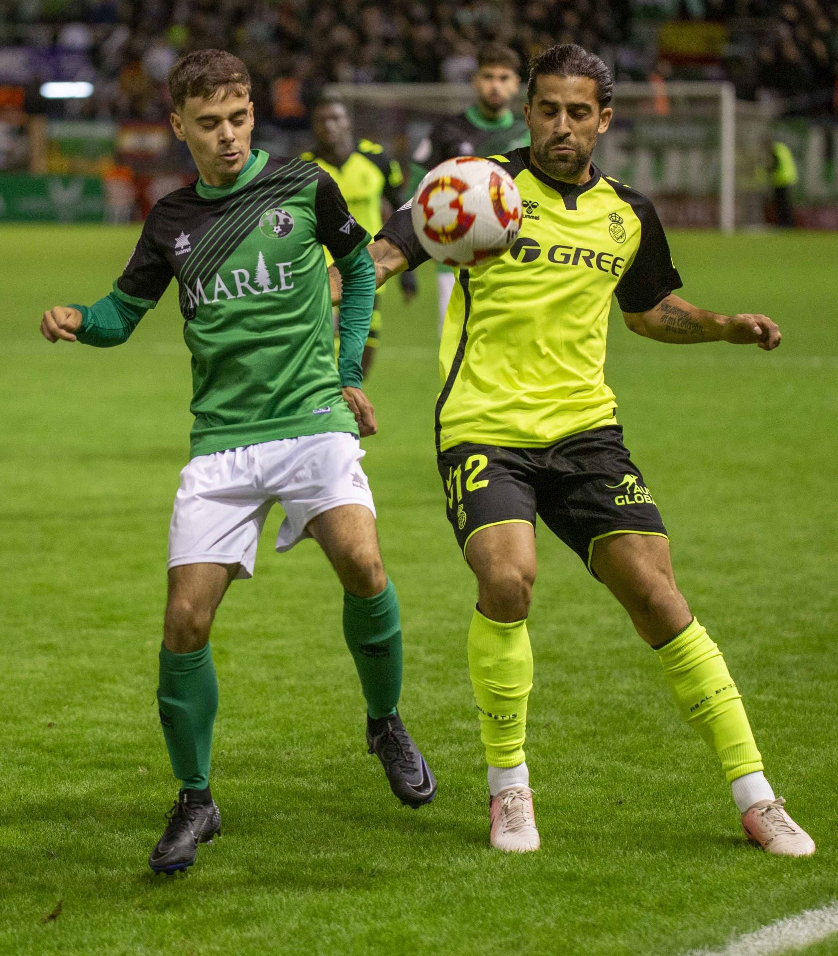 Fotos | El Betis golea al Gévora en el Francisco de la Hera