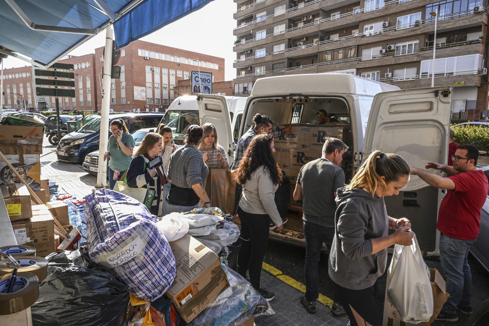Fotos | La ayuda de Badajoz a los afectados por la DANA
