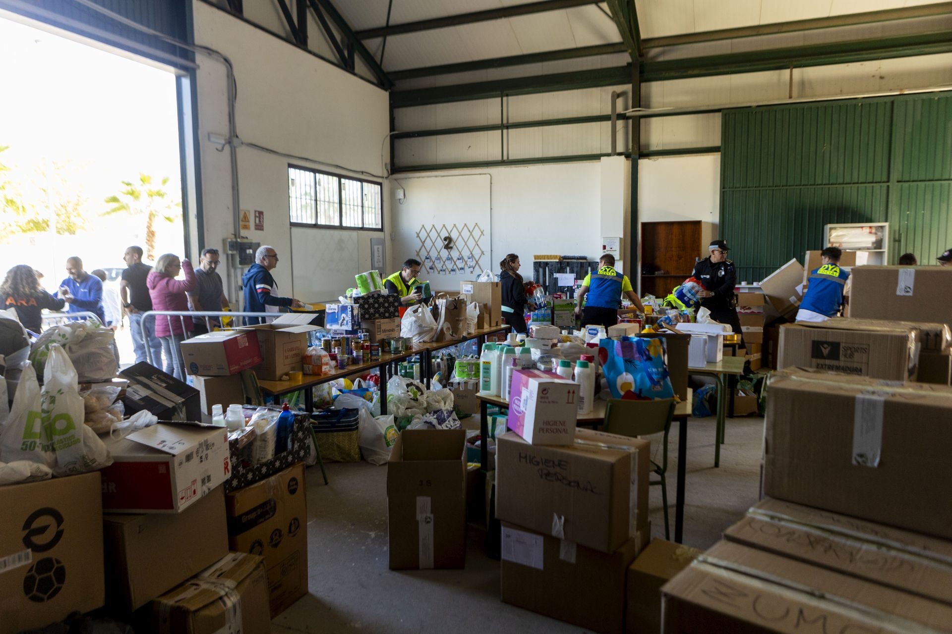 Fotos | Cáceres se moviliza para ayudar a los afectados por la DANA