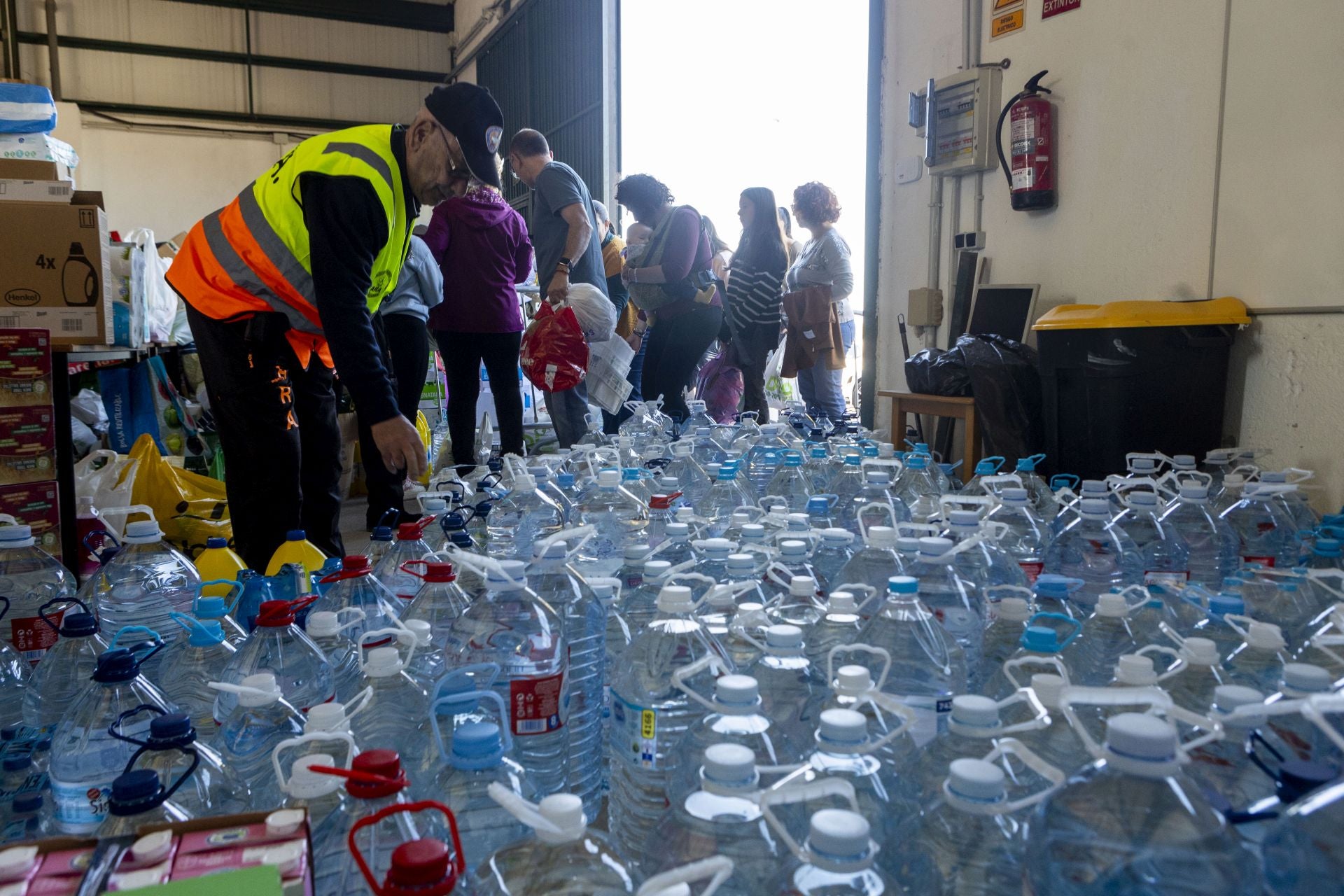 Fotos | Cáceres se moviliza para ayudar a los afectados por la DANA