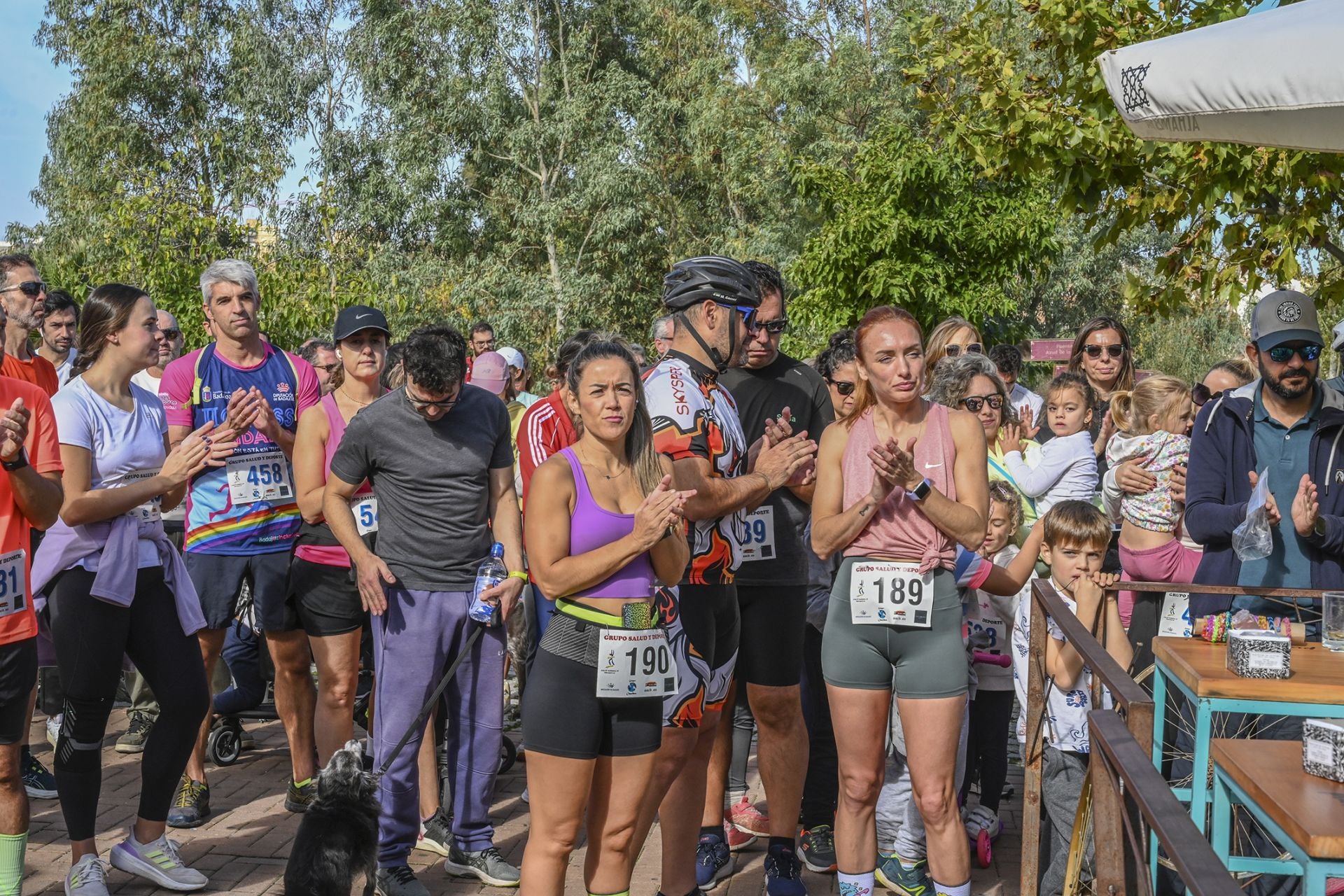 Fotos | Badajoz se solidariza corriendo con los afectados por la DANA