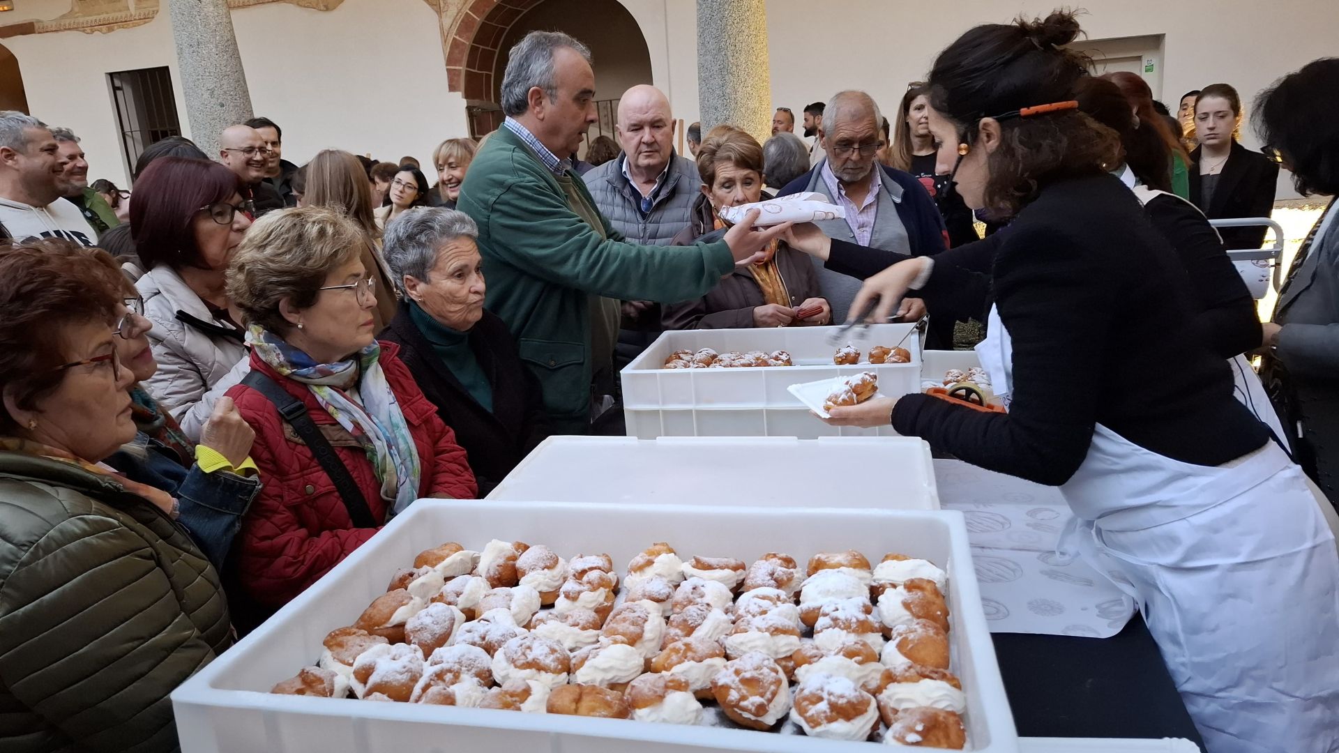 Gran ambiente durante el Mercado de Dulces Conventuales