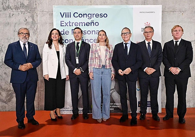 Asistentes al evento organizado por la Asociación Española Contra el Cáncer en Badajoz este miércoles.