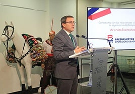El presidente de la DIputación de Badajoz, Miguel Ángel Gallardo, durante la presentación de los Presupuestos de 2025.