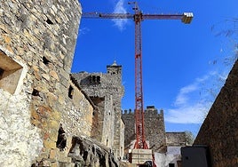 Obras de conversión del Castillo de Azagala en establecimiento hotelero