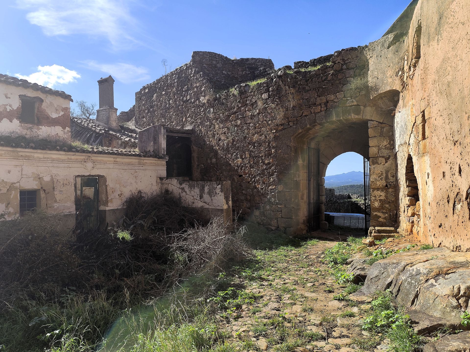 Obras de conversión del Castillo de Azagala en establecimiento hotelero